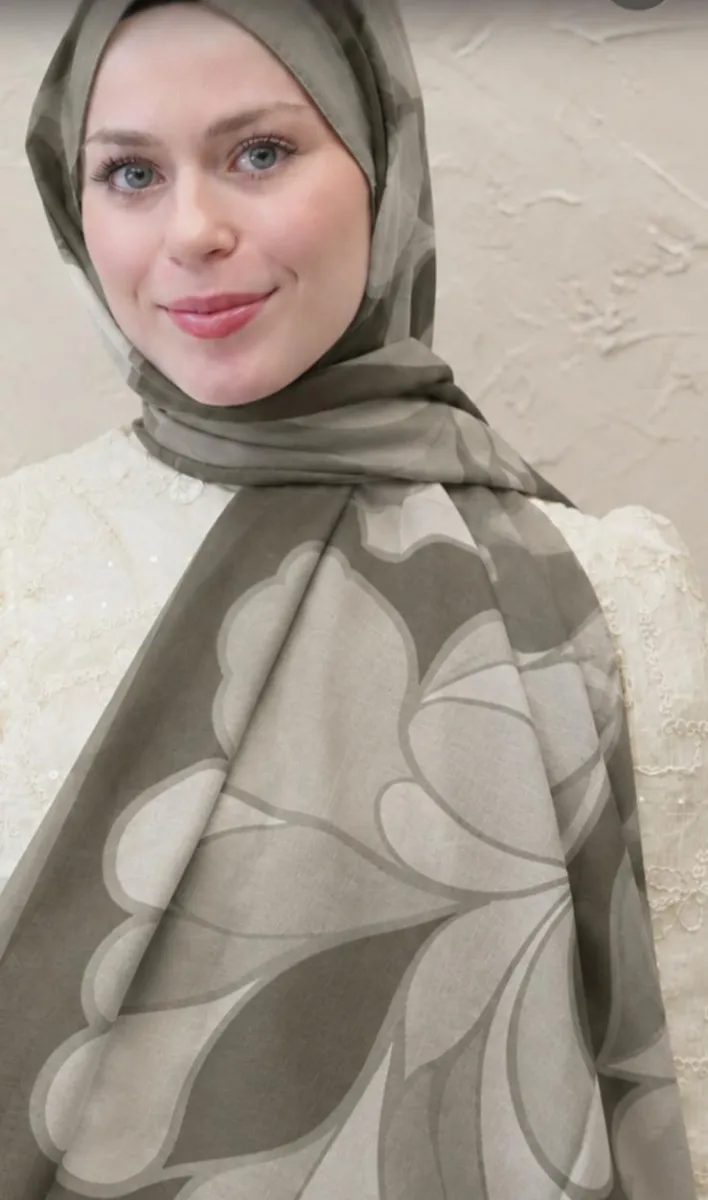 Çiçek Desenli Şal — Vizon